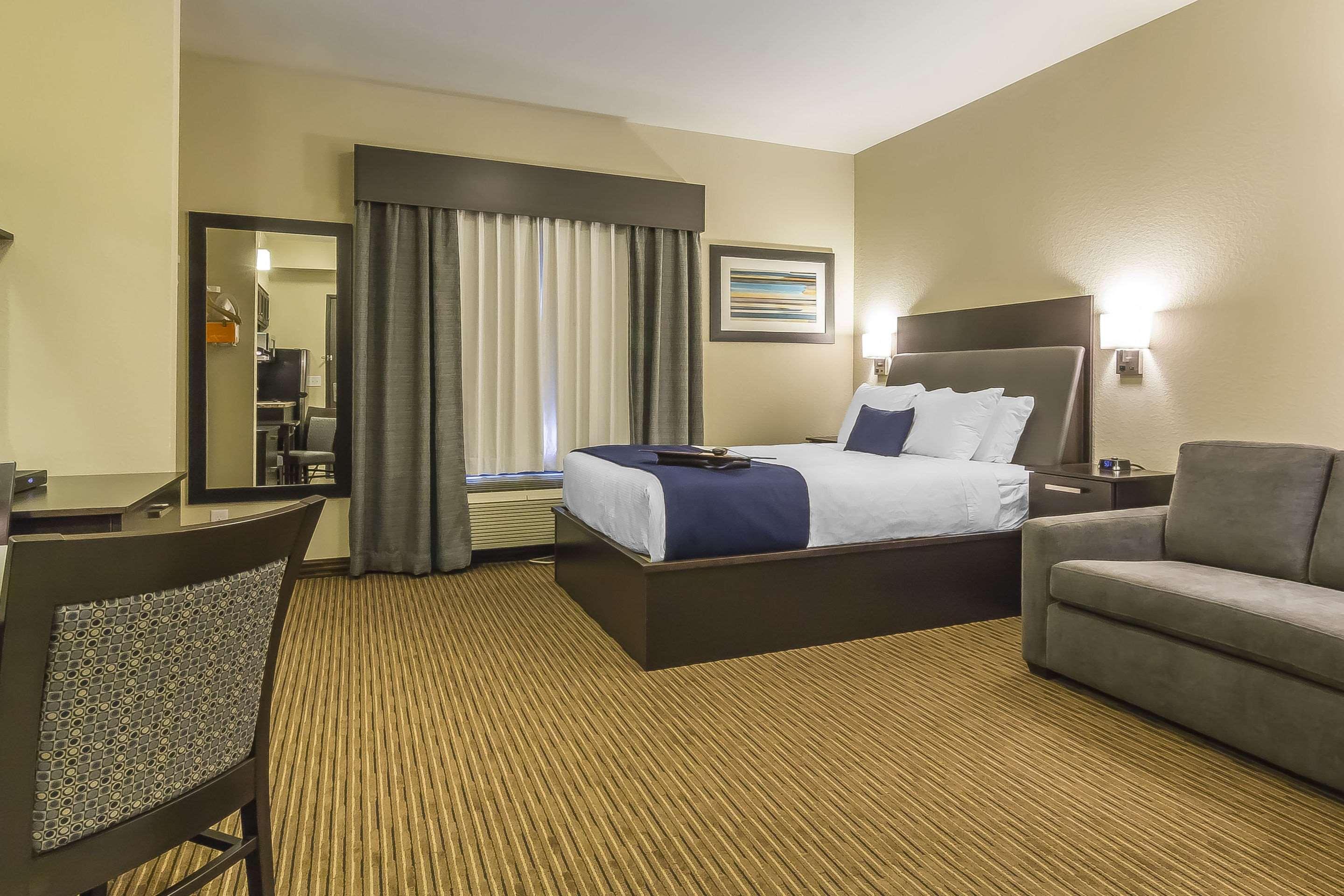 Quality Inn & Suites Moose Jaw Esterno foto