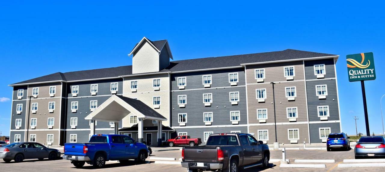 Quality Inn & Suites Moose Jaw Esterno foto